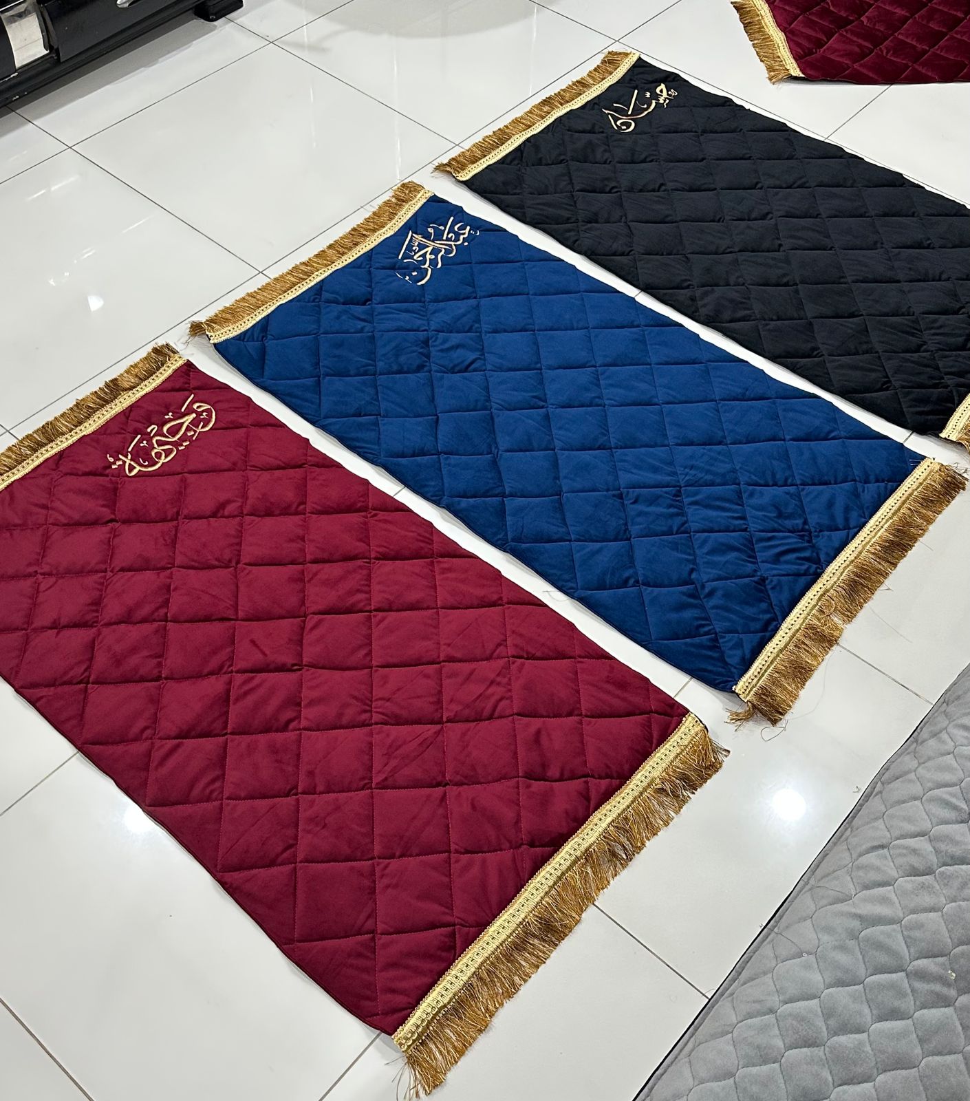 Adult Arabic Calligraphy Prayer Mat/Janamaz